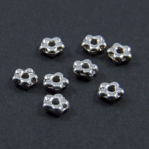 PF03. Silver flower beads 5mm